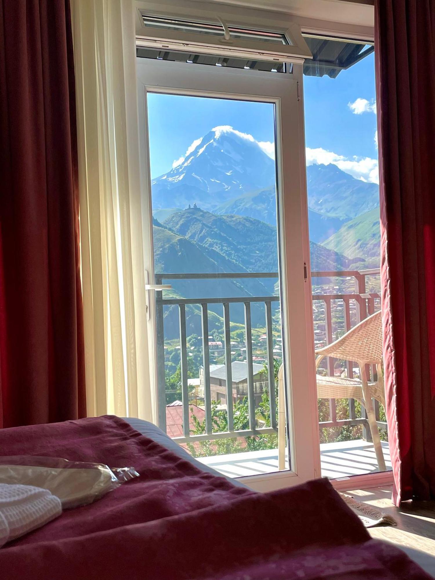 Planet Kazbegi Hotel Kültér fotó