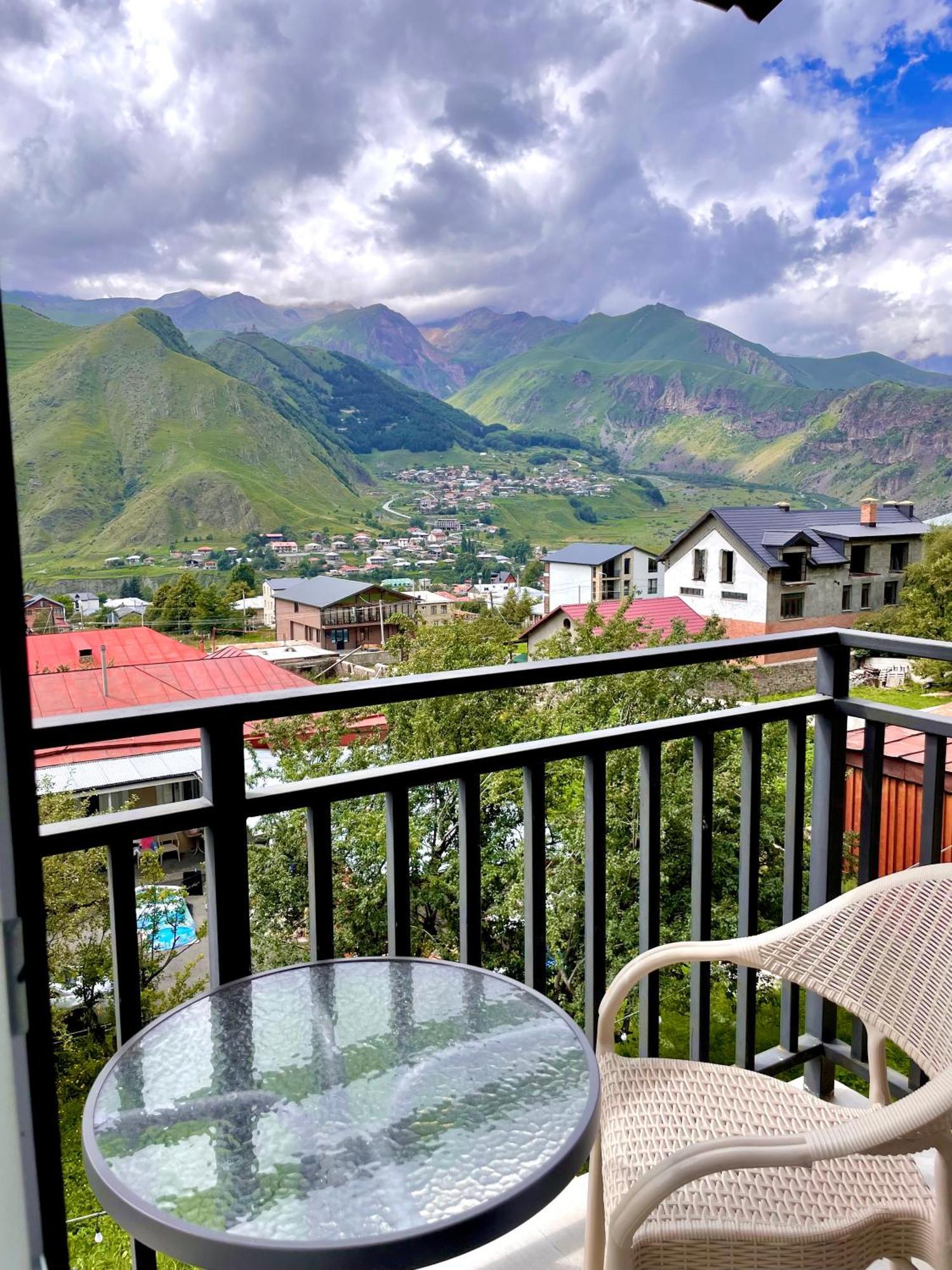 Planet Kazbegi Hotel Kültér fotó