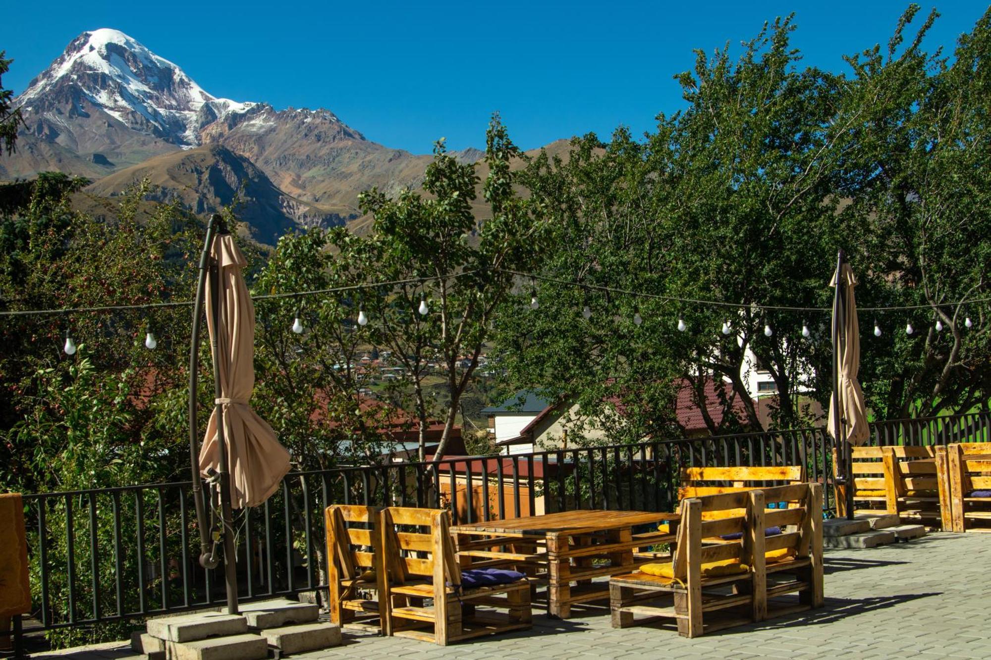 Planet Kazbegi Hotel Kültér fotó